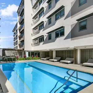 **** Hotel Lowanna Kawana Australia