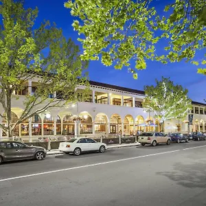 **** Aparthotel Quest Australia